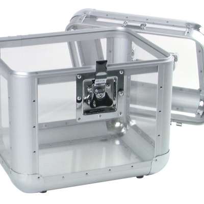 Mala transparente com estrutura metálica e fecho