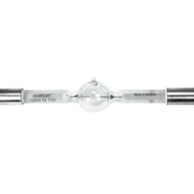 Lâmpada halogénea metálica longa com bulbo de vidro e extremidades metálicas