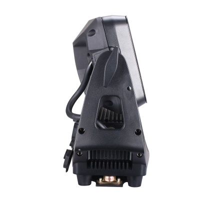 Equipamento eletrônico preto com suporte e base de conexão
