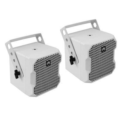 Par de colunas de som portáteis brancas com grelha perfurada e alça de transporte
