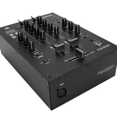 Misturador de DJ preto com botões e faders