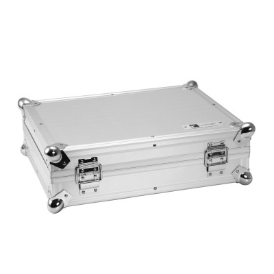 Mala de alumínio prateada com cantos metálicos reforçados