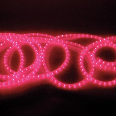 Fita LED rosa brilhante enrolada