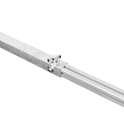 Barra ajustável metálica prateada com extremidade preta e parafuso