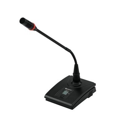 Microfone de mesa preto com haste flexível e base retangular