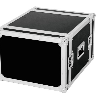 Mala de transporte preta com estrutura metálica prateada e cantos reforçados