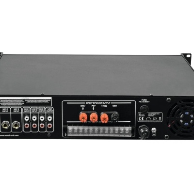 Amplificador de som preto com várias entradas, saídas e painel de ventilação