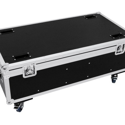 Caixa de transporte preta com cantos metálicos e rodas