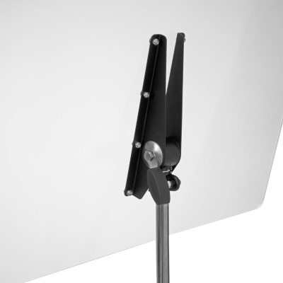 Suporte preto de mesa para monitor ou tablet com articulações visíveis