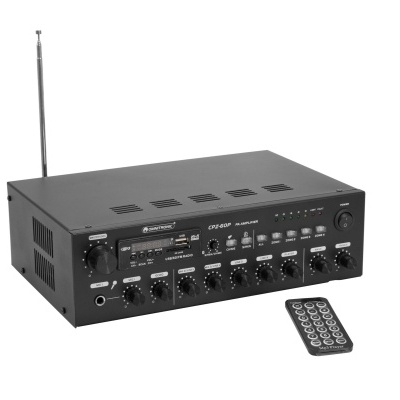 Amplificador preto com botões de controlo e telecomando