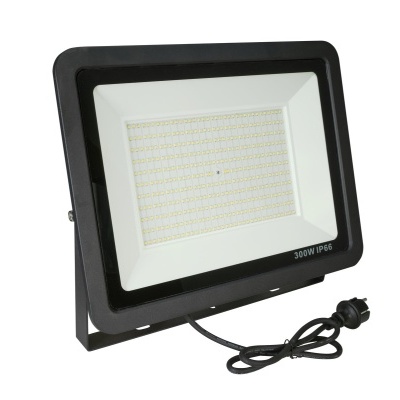 Projetor LED retangular preto com painel branco e cabo elétrico