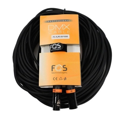 Cabo profissional DMX preto com etiquetas laranja e branca e conectores XLR