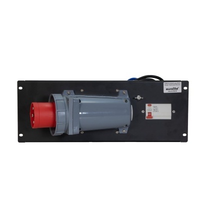 Tomada industrial eurofase montada num painel preto