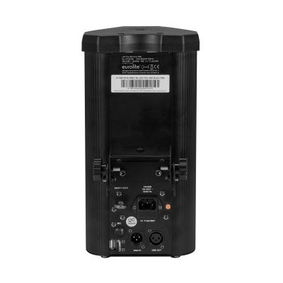 Parte traseira de coluna de som preta com entradas de áudio e etiquetas