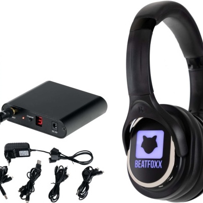 Auscultadores sem fios pretos BEATFOXX com controlador, antena e cabos