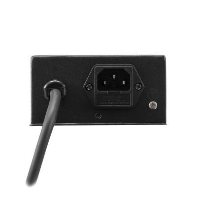 Fonte de alimentação eletrónica preta com cabo e tomada de entrada.