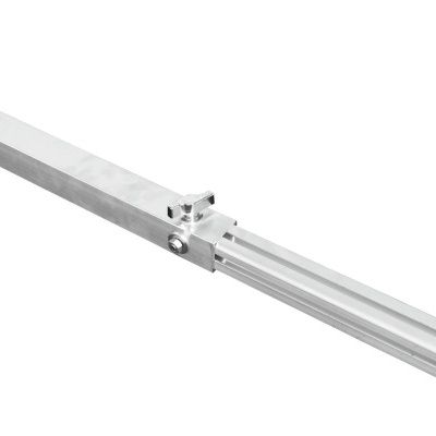 Extensão metálica com acabamento prateado e tampa preta na extremidade