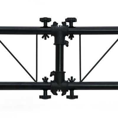 Estrutura metálica preta com tubos e conectores de parafuso