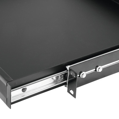 Gaveta metálica preta com fecho ajustável e sistema deslizante em aço