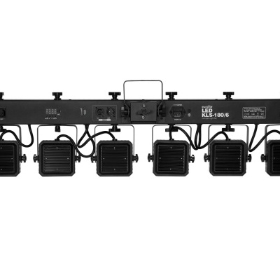 Conjunto de luzes LED pretas com seis focos em estrutura metálica