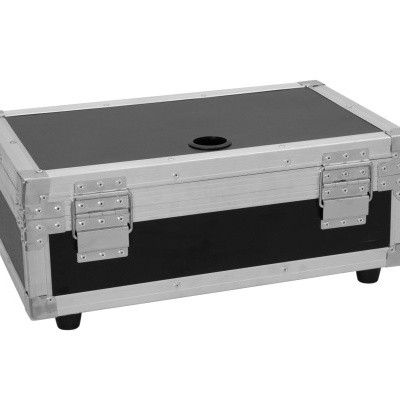 Caixa de transporte preta com moldura metálica prateada e fechaduras