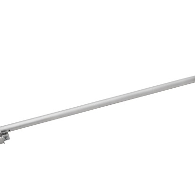 Barra metálica cinzenta com mecanismos de fixação em ambas as extremidades