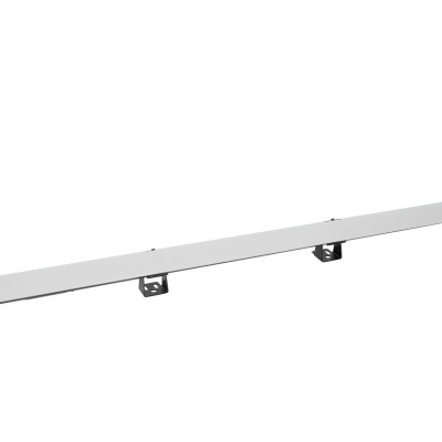 Suporte em barra metálica prateada com encaixes