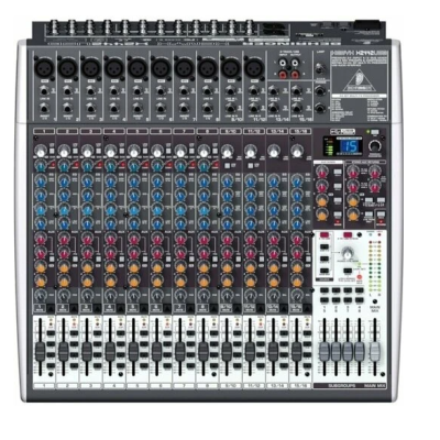 Mesa de mistura áudio Behringer XENYX X2442USB com 16 canais e sliders