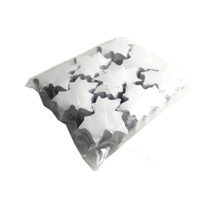 Pacote com moldes metálicos em forma de estrela