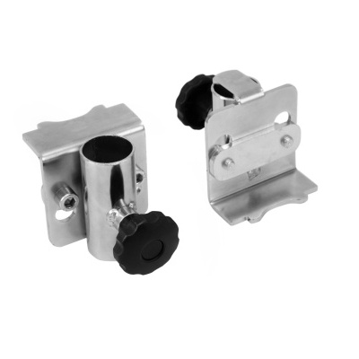 Dois suportes metálicos prateados com botões pretos para ajuste