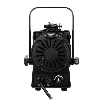 Projetor preto com botão seletor e cabo em fundo branco