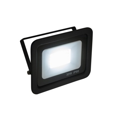 Projetor LED preto retangular com vidro translúcido e inscrição '30W IP66'