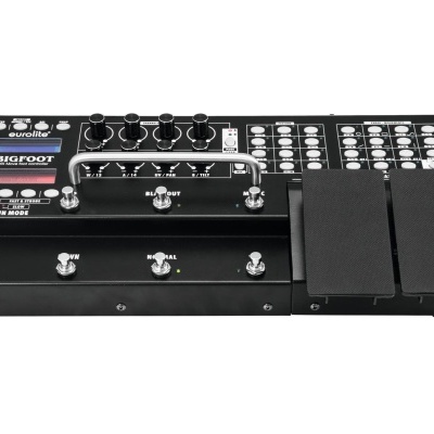 Pedal profissional para guitarra BigFoot da ProLite com botões e pedais pretos