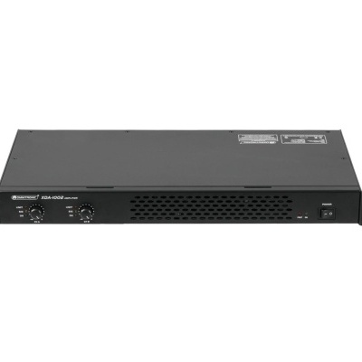 Amplificador ou equipamento de áudio profissional preto com botões e interruptor