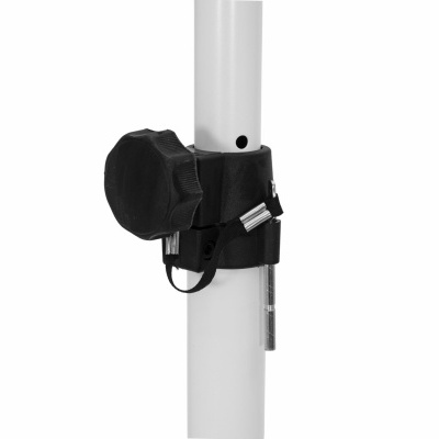 Suporte fixador preto com parafuso numa haste branca