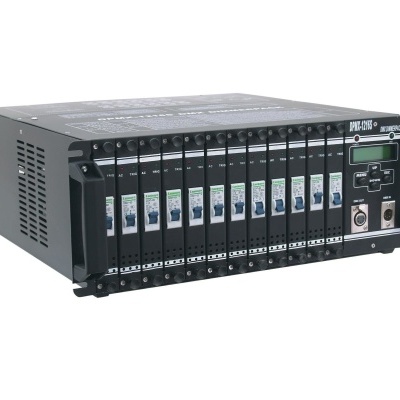 Equipamento eletrónico modular preto com visor e botões