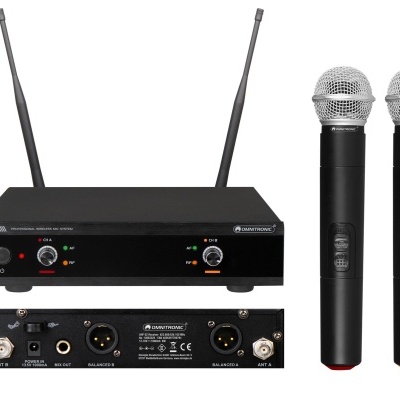 Sistema de microfone sem fios EKS DAS-30 com receptor preto e dois microfones de mão