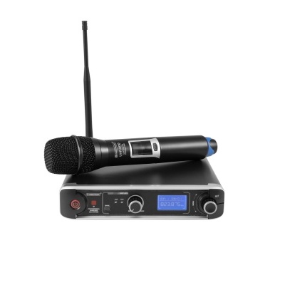 Microfone sem fios preto em cima de receptor preto com antena