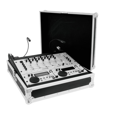 Mesa de mistura de som em caixa preta aberta