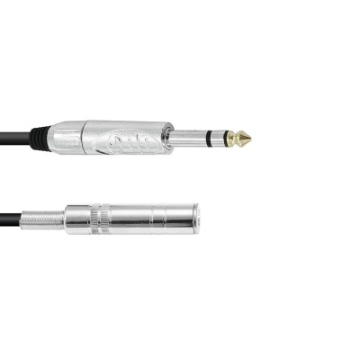 Cabo adaptador de áudio preto com conectores jack 3,5 mm prateados