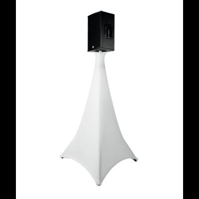 Coluna de som preta sobre estrutura branca alta e triangular.