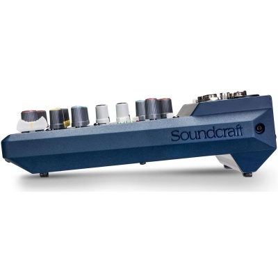 Mesa de mistura Soundcraft azul com botões múltiplos sobre fundo branco