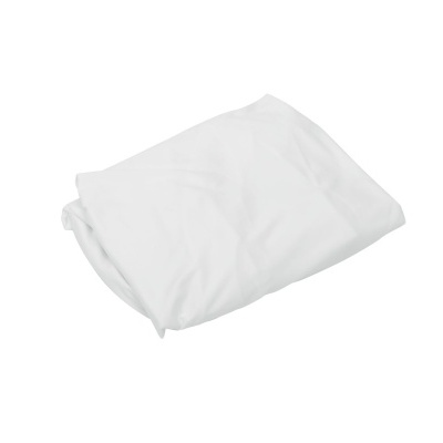 Lençol branco dobrado num fundo branco