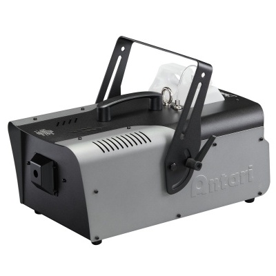 Máquina de efeitos de fumo cinza e preta com suporte metálico e marca mart
