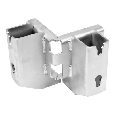 Conector metálico prateado articulado para móveis