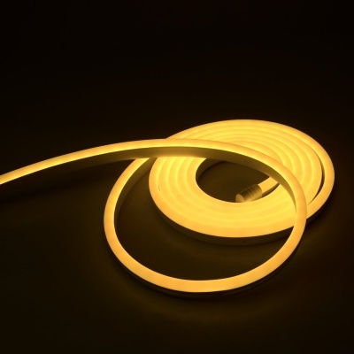 Fita LED flexível amarela quente enrolada