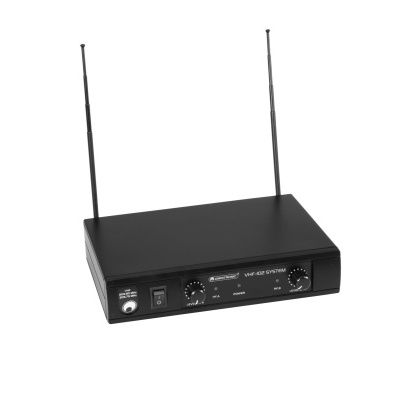 Receptor wireless preto com duas antenas e botões frontais