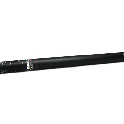 Rolo de papel preto com rótulo preto e vermelho