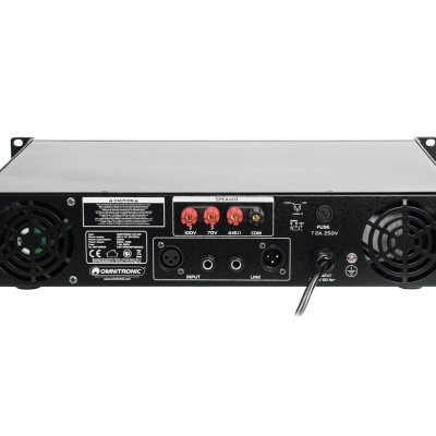 Amplificador de áudio metálico preto com ventoinhas e conexões