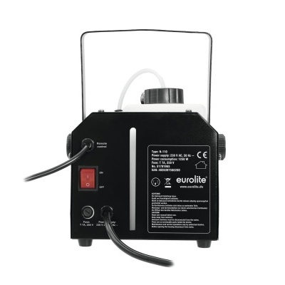 Máquina preta de efeitos Eurolite com botão vermelho e etiqueta técnica